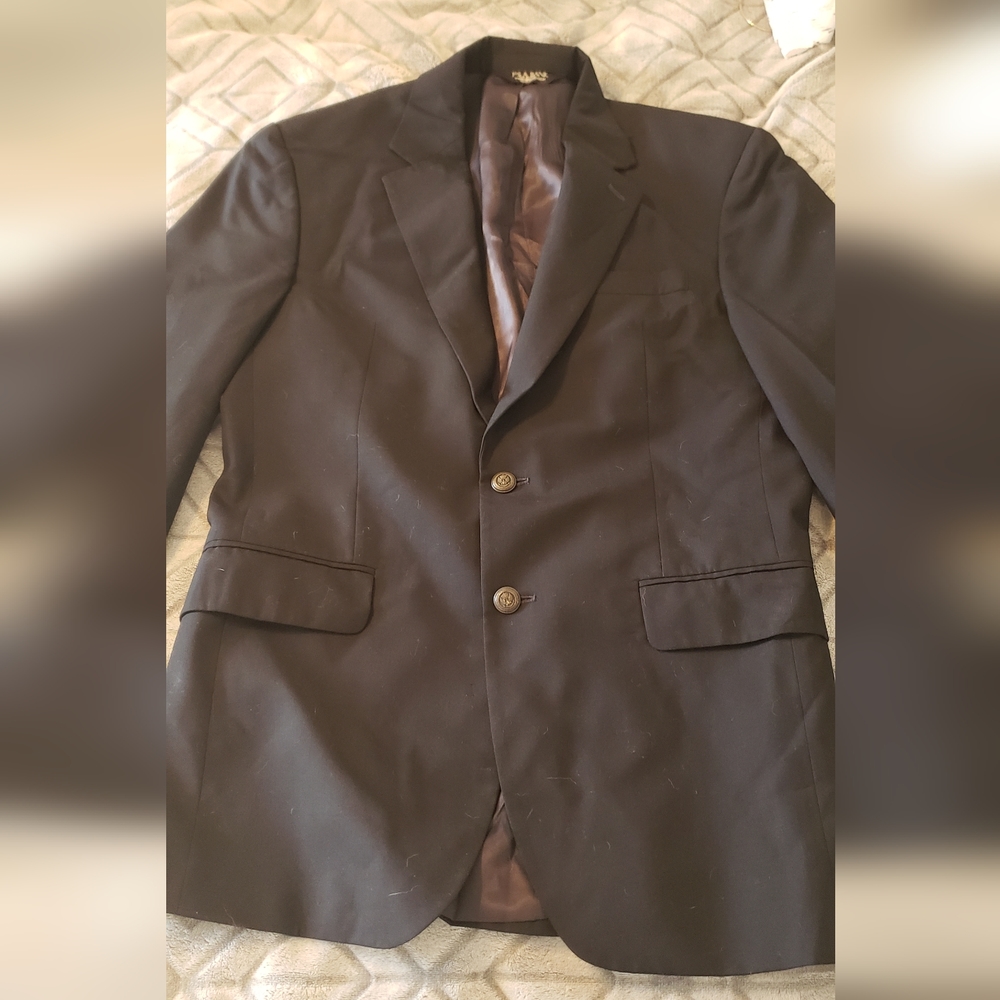 Jo's. A Banks sport coat